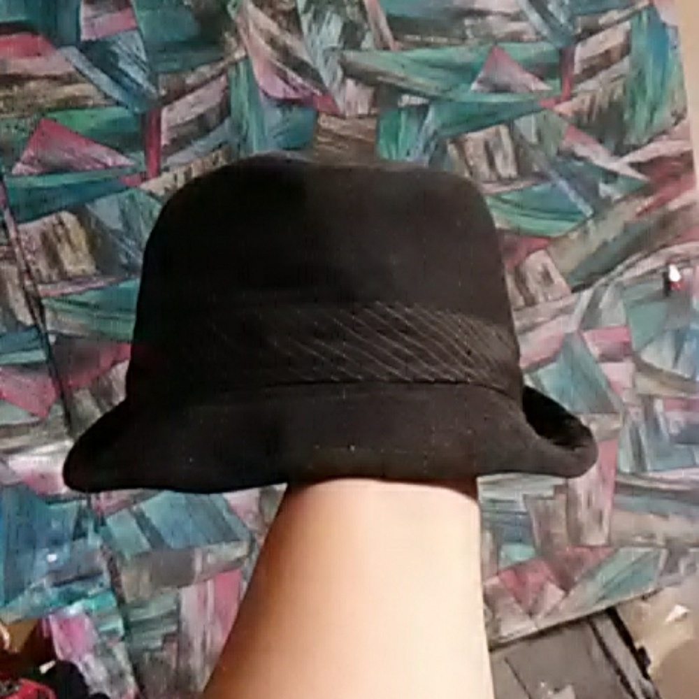 Hat - Picture 2 of 3